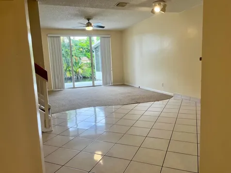 2317 SW 82nd Terrace North Lauderdale FL 33068
