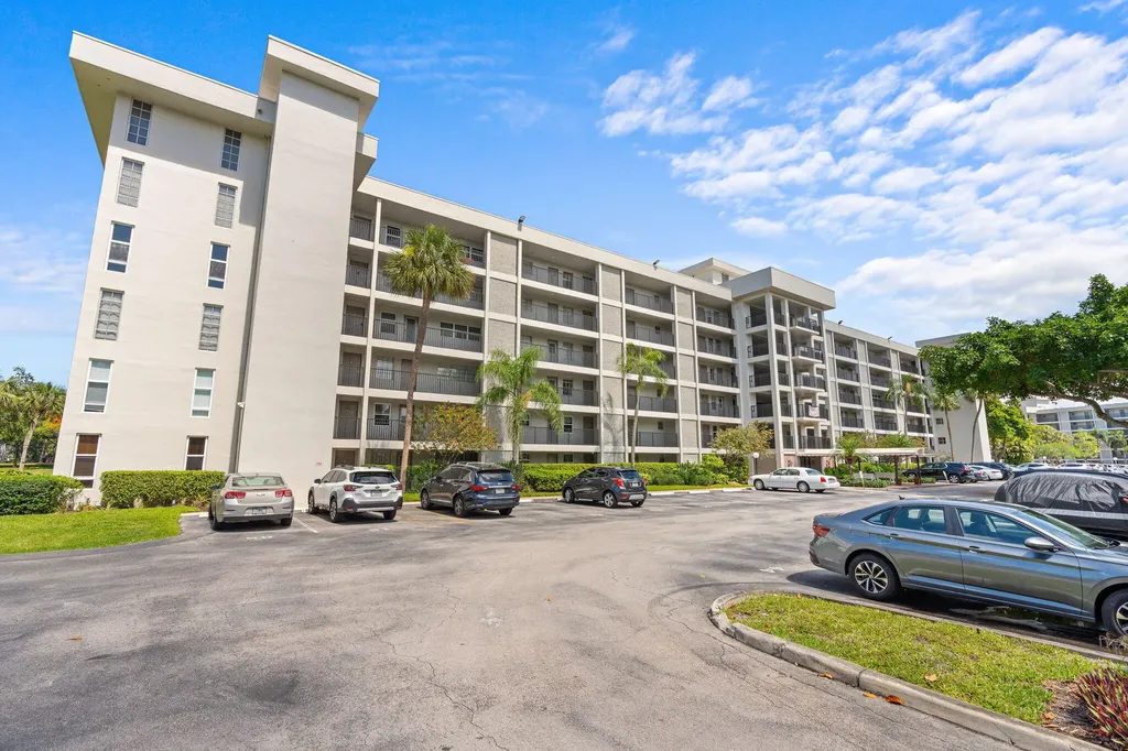 2650 S Course Drive Pompano Beach FL 33069