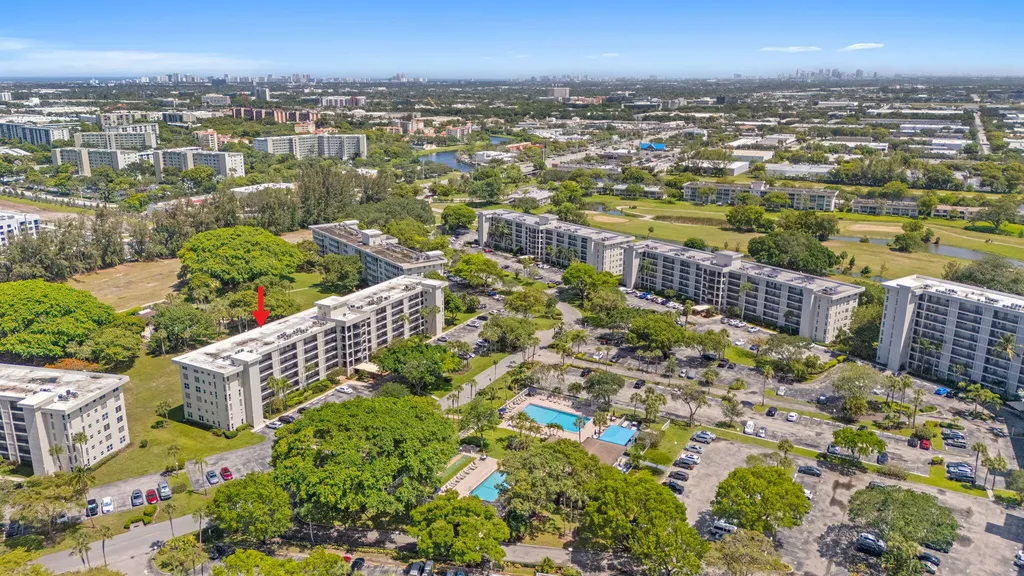 2650 S Course Drive Pompano Beach FL 33069