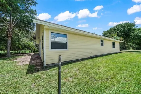 179 Filbert Street Sebastian FL 32958