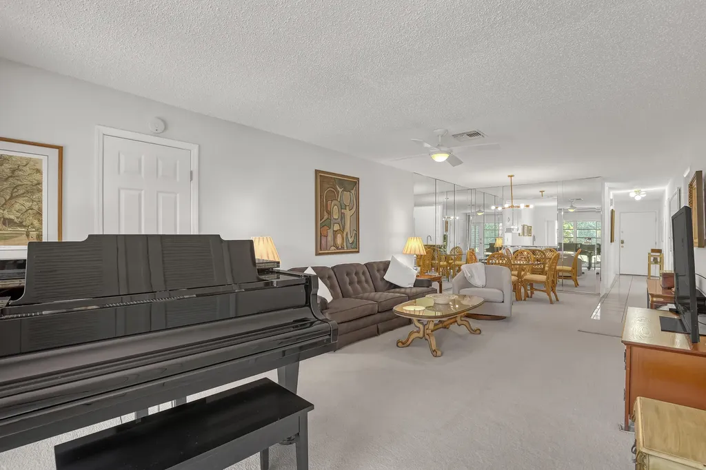 13731 Via Aurora Delray Beach FL 33484