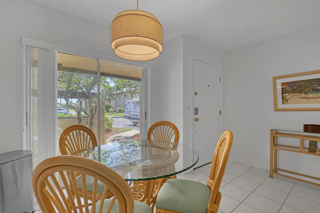 13731 Via Aurora Delray Beach FL 33484