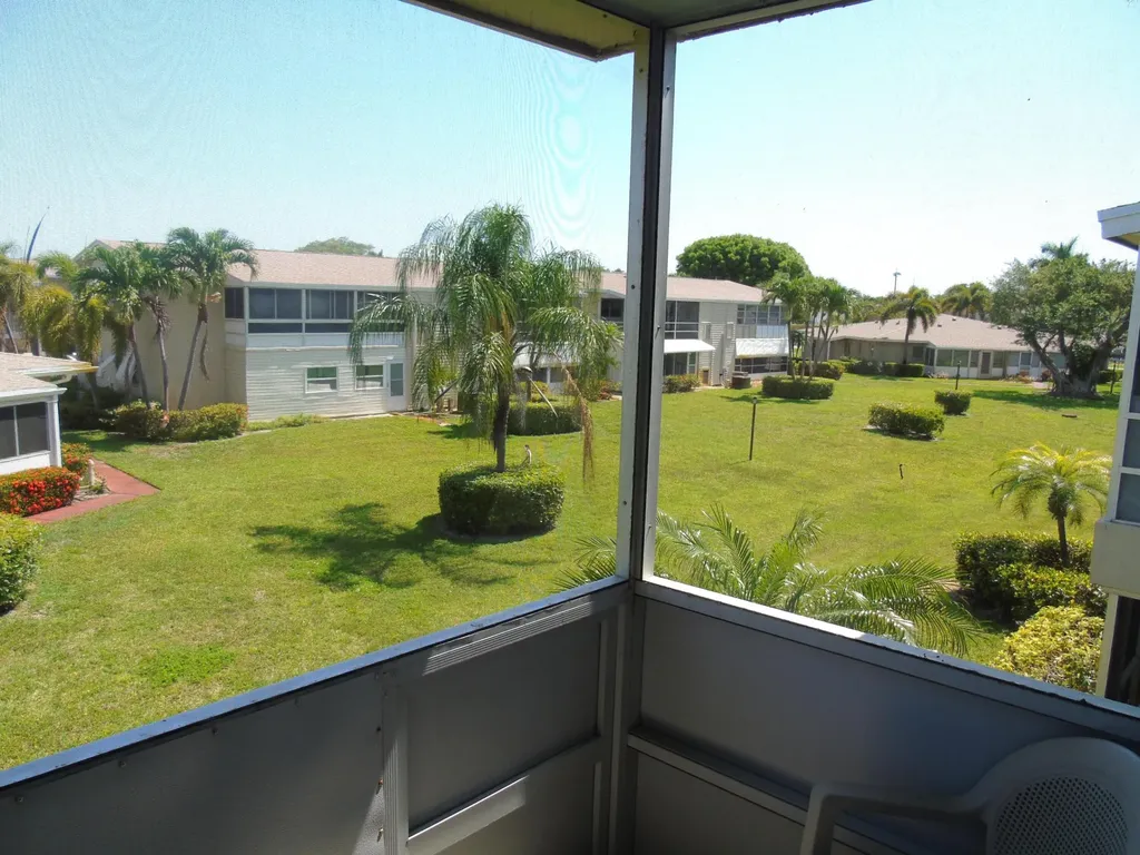 309 Circle Drive S Boynton Beach FL 33435
