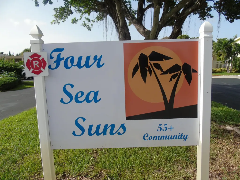 309 Circle Drive S Boynton Beach FL 33435