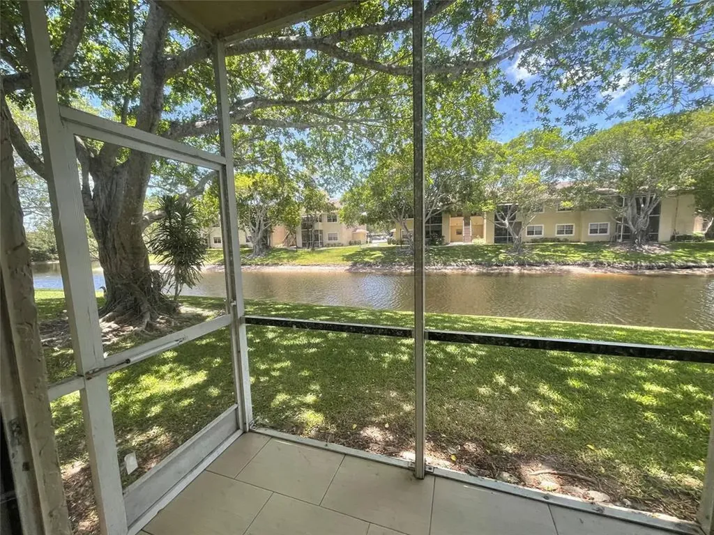640 Cypress Club Way Deerfield Beach FL 33064