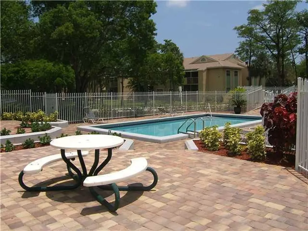 640 Cypress Club Way Deerfield Beach FL 33064