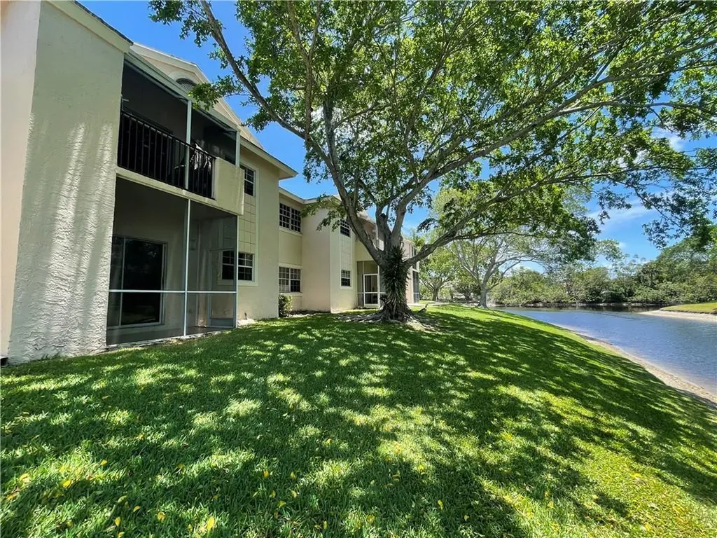 640 Cypress Club Way Deerfield Beach FL 33064
