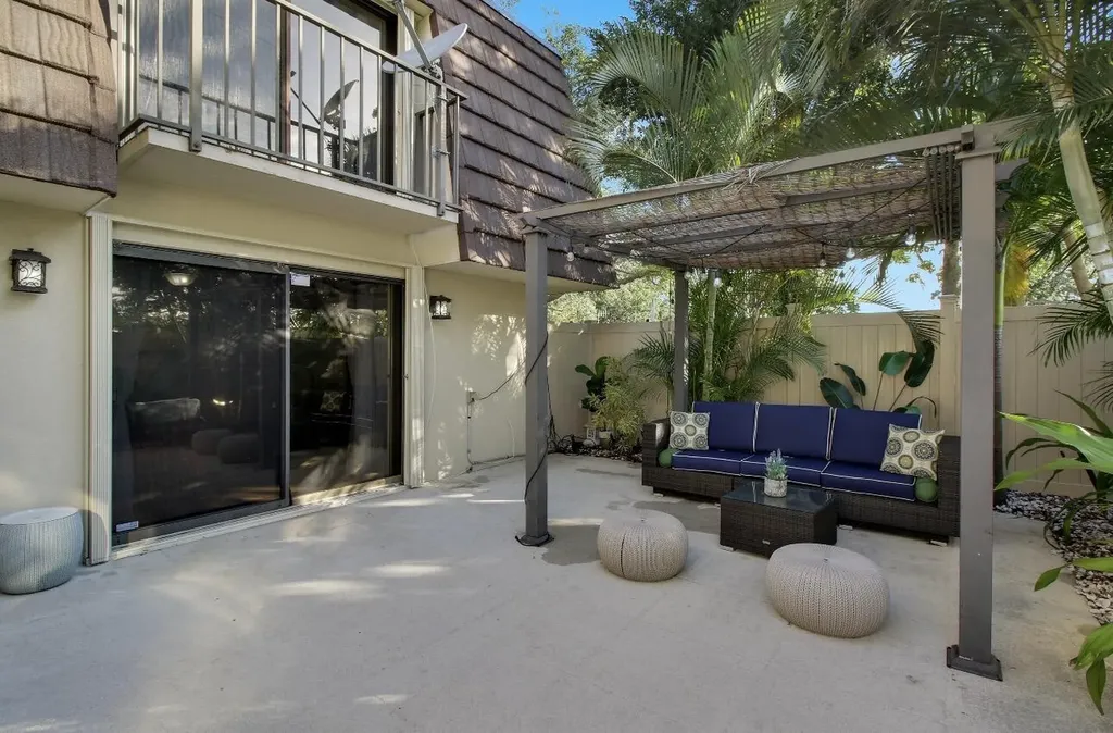 6906 69th Way West Palm Beach FL 33407