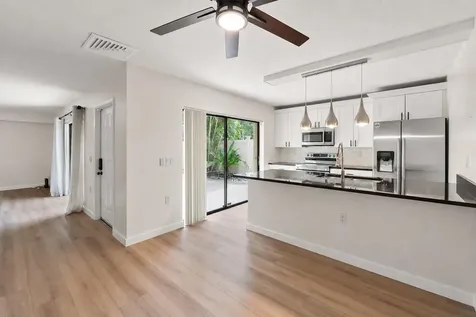 6906 69th Way West Palm Beach FL 33407