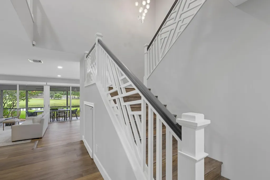 2435 Presidential Way West Palm Beach FL 33401