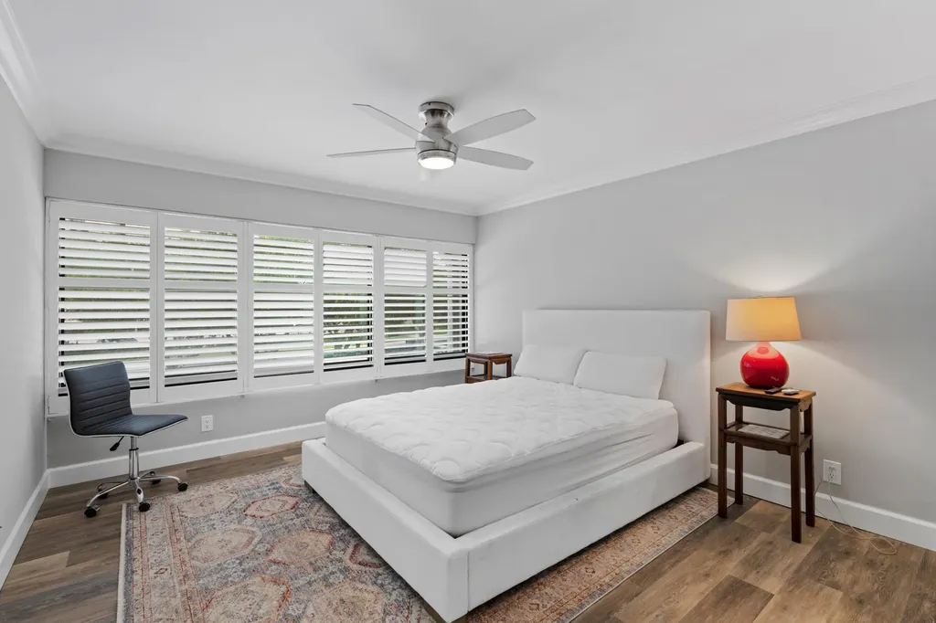 2435 Presidential Way West Palm Beach FL 33401