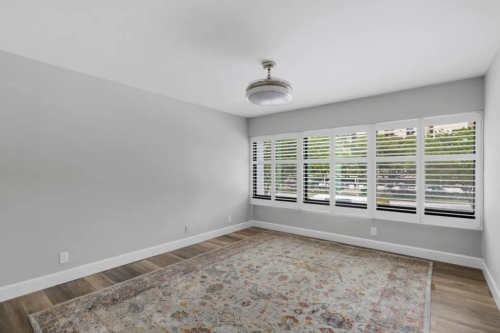 2435 Presidential Way West Palm Beach FL 33401