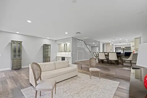 2435 Presidential Way West Palm Beach FL 33401