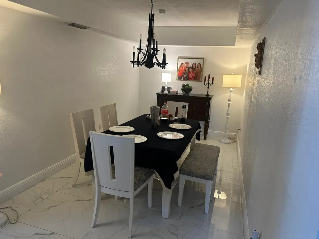 1420 N 70th Avenue Hollywood FL 33024