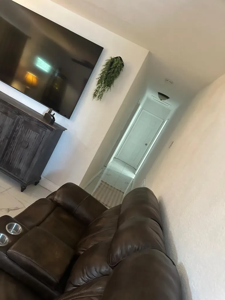 1420 N 70th Avenue Hollywood FL 33024