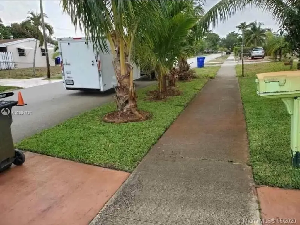 1420 N 70th Avenue Hollywood FL 33024