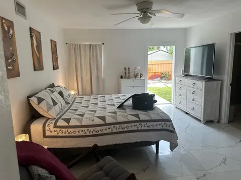 1420 N 70th Avenue Hollywood FL 33024