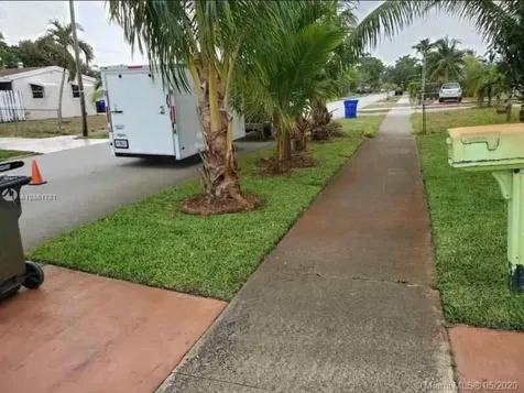 1420 N 70th Avenue Hollywood FL 33024