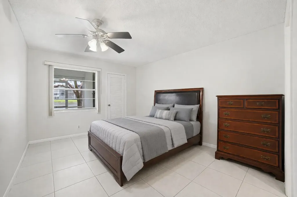 1025 Newcastle B Boca Raton FL 33434