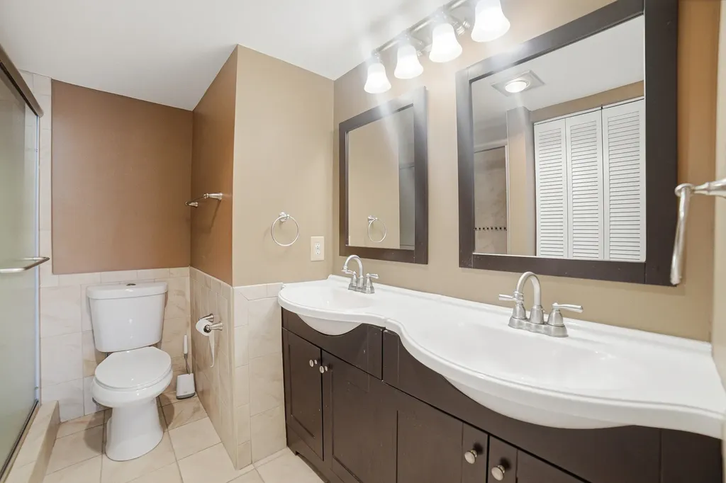 1025 Newcastle B Boca Raton FL 33434