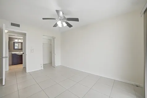 1025 Newcastle B Boca Raton FL 33434