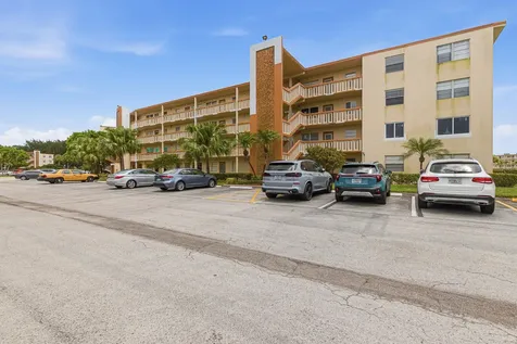 1025 Newcastle B Boca Raton FL 33434