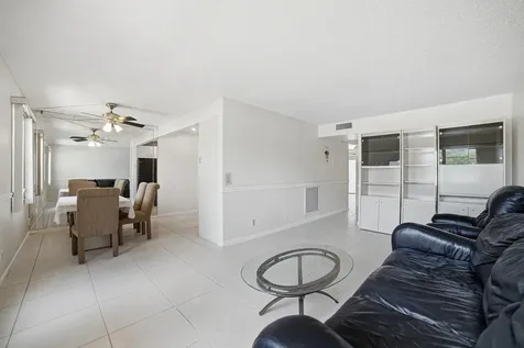 1025 Newcastle B Boca Raton FL 33434