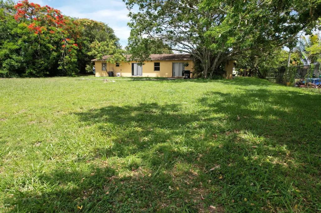 4537 Coconut Road Lake Worth FL 33461