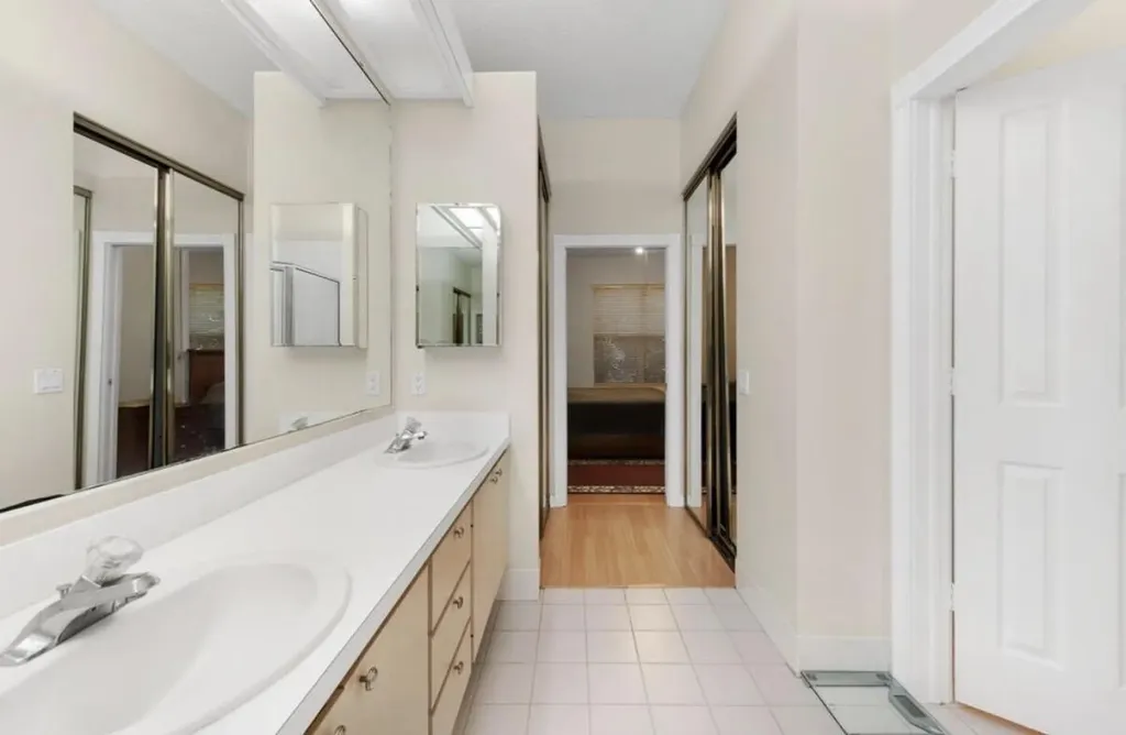 1092 Bedford Avenue Palm Beach Gardens FL 33403