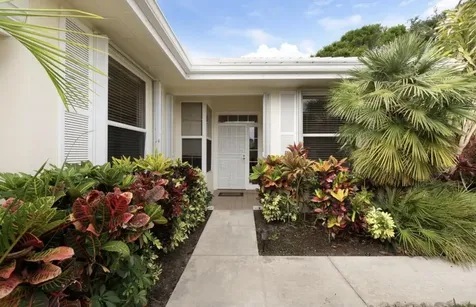 1092 Bedford Avenue Palm Beach Gardens FL 33403