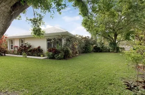 1092 Bedford Avenue Palm Beach Gardens FL 33403