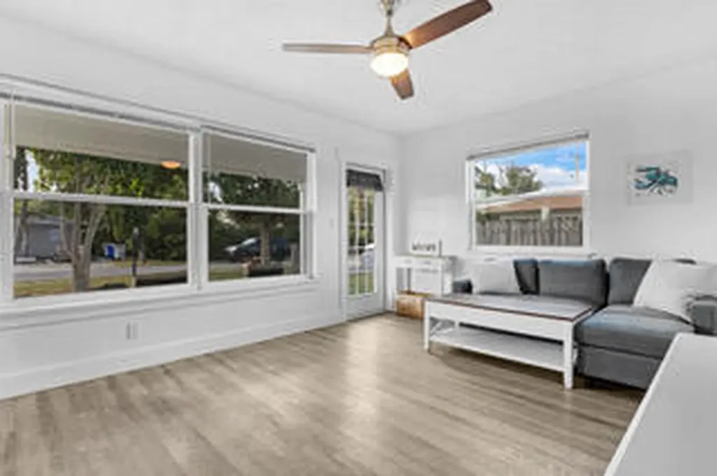 512 NE 12th Avenue Pompano Beach FL 33060