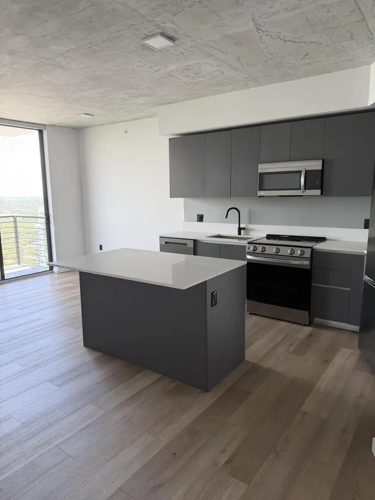 307 SW 5th Fort Lauderdale FL 33315