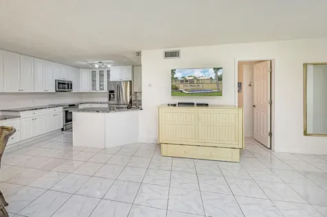 311 Pine Ridge Circle Greenacres FL 33463
