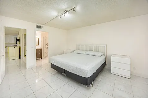 311 Pine Ridge Circle Greenacres FL 33463