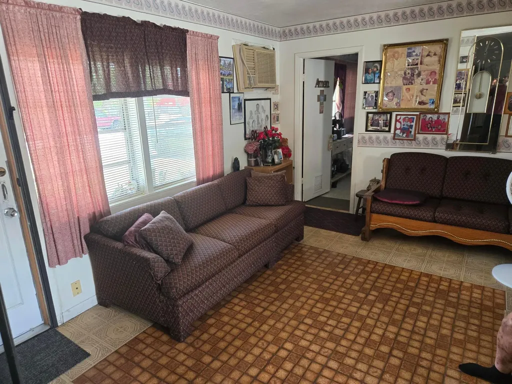 255 NE 41st Street Deerfield Beach FL 33064