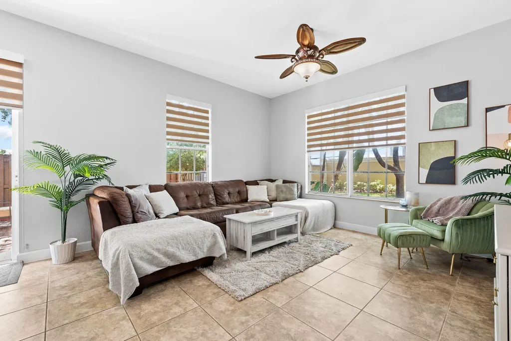 4422 Morgan Lane Davie FL 33328