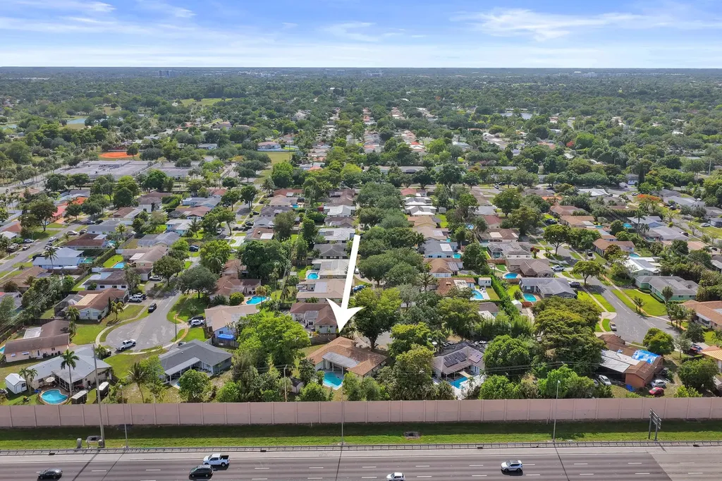 5200 SW 8th Street Plantation FL 33317
