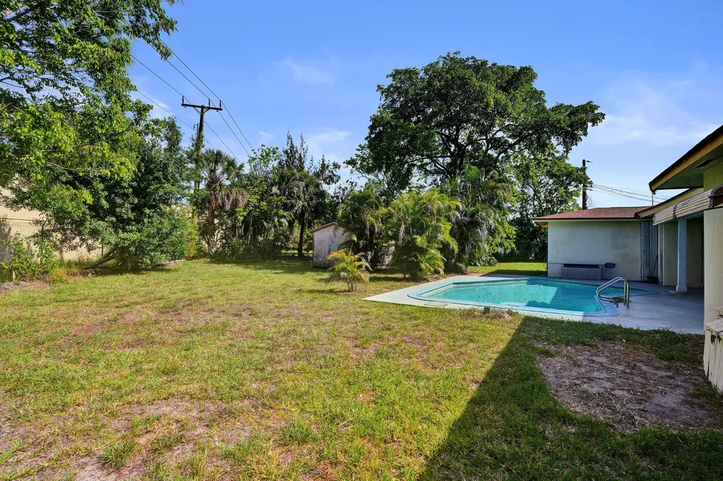 5200 SW 8th Street Plantation FL 33317