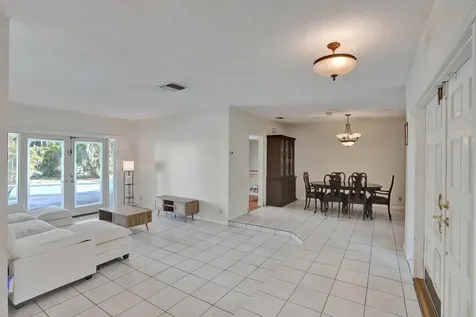 5200 SW 8th Street Plantation FL 33317