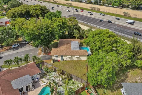 5200 SW 8th Street Plantation FL 33317