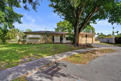 5200 SW 8th Street Plantation FL 33317