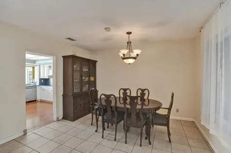 5200 SW 8th Street Plantation FL 33317