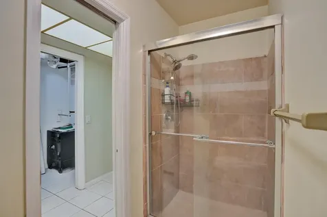 5200 SW 8th Street Plantation FL 33317