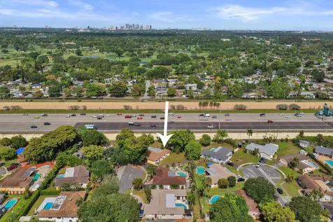 5200 SW 8th Street Plantation FL 33317