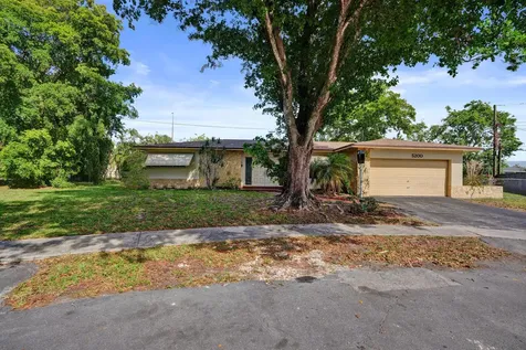 5200 SW 8th Street Plantation FL 33317