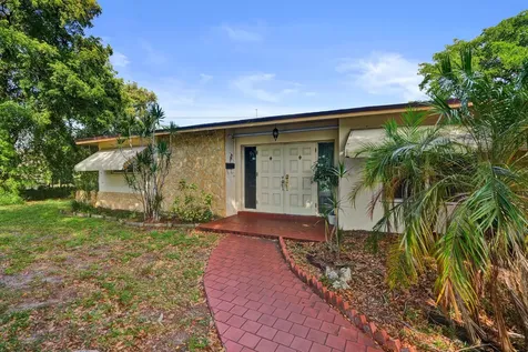 5200 SW 8th Street Plantation FL 33317