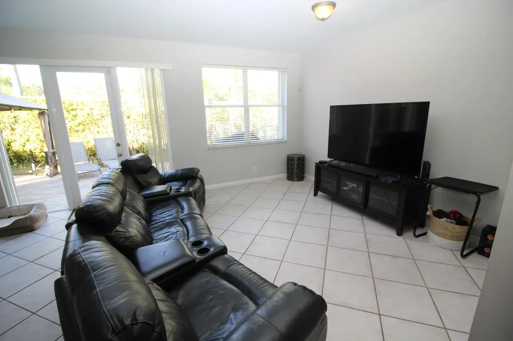 1396 Banyan Way Weston FL 33327