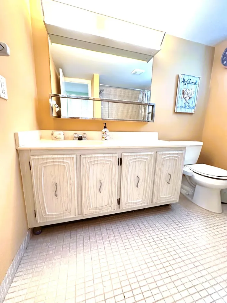18 Colonial Club Drive Boynton Beach FL 33435