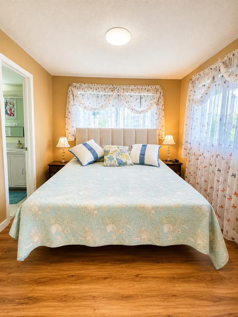 18 Colonial Club Drive Boynton Beach FL 33435